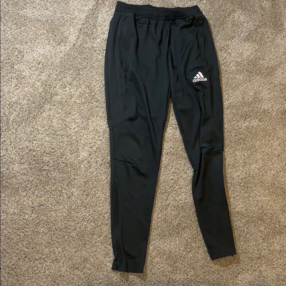 Adidas Joggers Size Men’s Medium